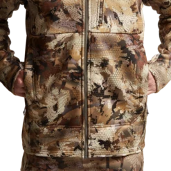 'Sitka' Men's Traverse Jacket - Waterfowl : Waterfowl Marsh -Fashion Clothing Store IMG SITKA WL 2022 600028 WL Traverse Jacket Optifade Waterfowl 592p Studio 03939 1024x1024@2x