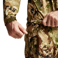 'Sitka' Men's Dew Point Jacket - Optifade Subalpine -Fashion Clothing Store Img SITKA BG 2021 50254 SA Mens Dew Point Jacket Optifade Subalpine 1000p Studio 0759 1024x1024@2x